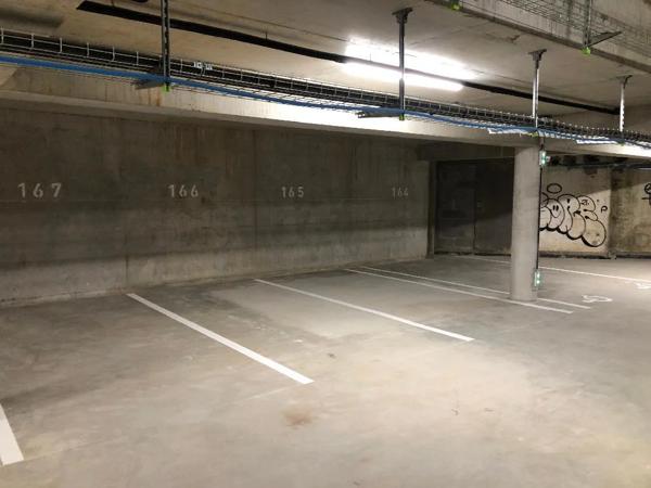 Parking / Box à louer à Nantes (44000)