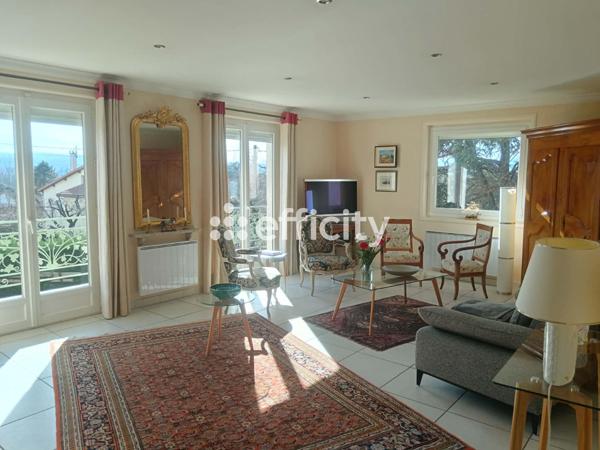 Maison 7 pièces - 203 m²