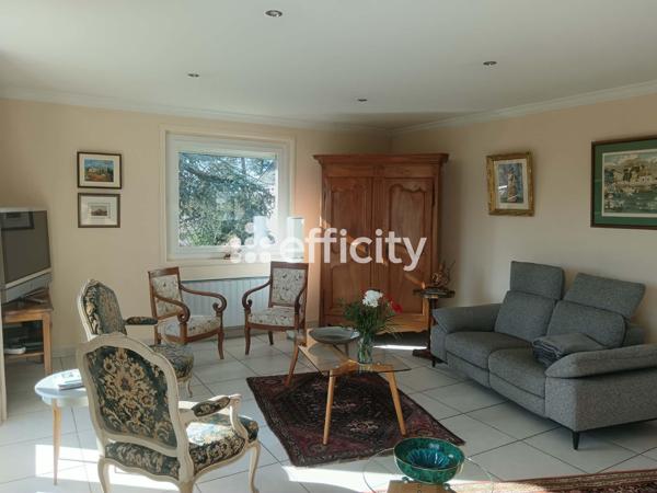 Maison 7 pièces - 203 m²