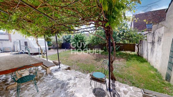 Charmante Maison à Vendre à Châteaudun