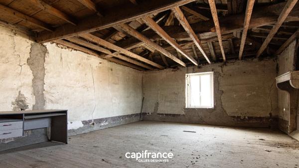 Montceaux 01090 - Maison + Dépendance Surface Utile Totale : 267,64 m²