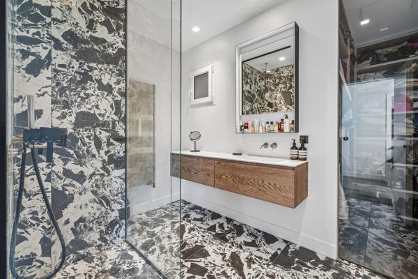 Vente Appartement de luxe Paris 7 2 Pièces 68 m²