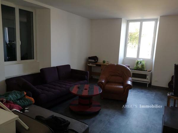 A Louer Appartement Sur Civray