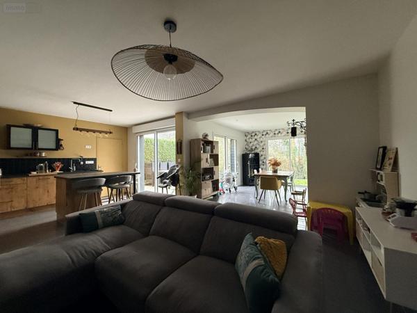 Maison à vendre à Gennes-Longuefuye en Mayenne (53200), ref : 100203501-53088