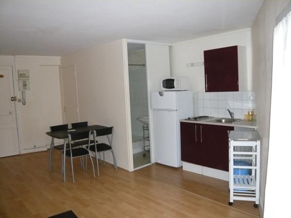 Immeuble 223 650 € Niort 102 m² DPE G