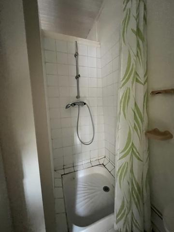 Immeuble 223 650 € Niort 102 m² DPE G