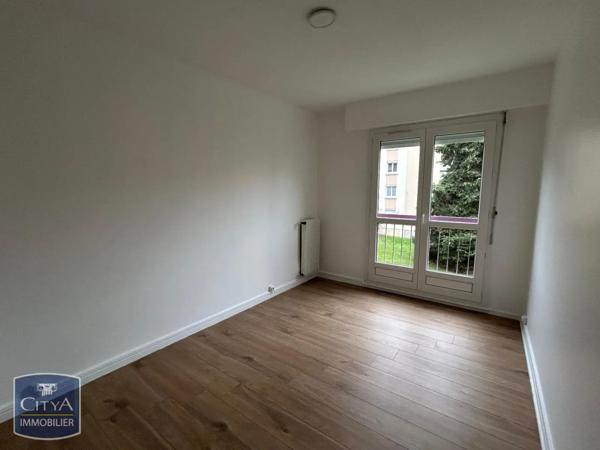 Appartement à louer 4 pièces 77.45m²