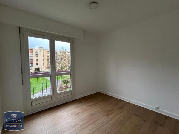 Appartement à louer 4 pièces 77.45m²