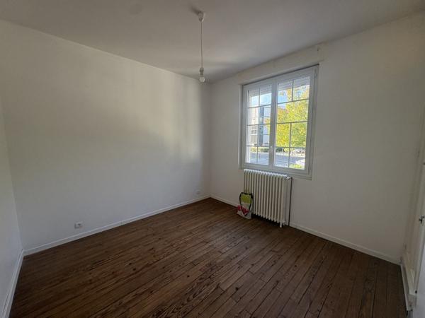 Maison à louer 1 200 € CC Bègles 4 p 104 m² DPE