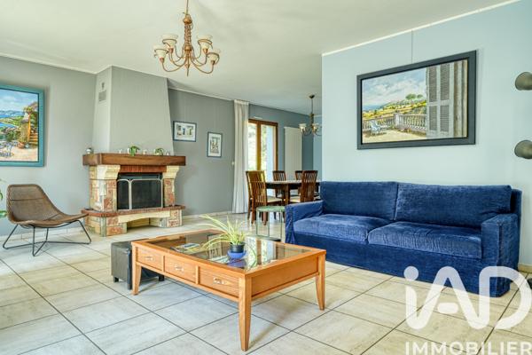 Maison à vendre 9 pièces 220 m² Bures-sur-Yvette