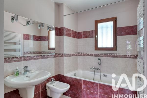Maison à vendre 9 pièces 220 m² Bures-sur-Yvette