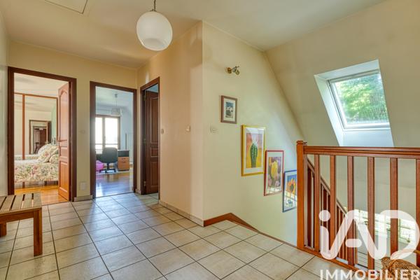 Maison à vendre 9 pièces 220 m² Bures-sur-Yvette