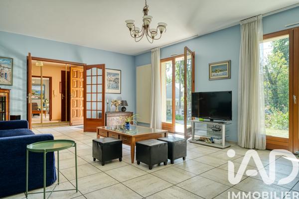 Maison à vendre 9 pièces 220 m² Bures-sur-Yvette