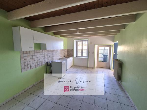 A VENDRE au Boupère, Maison de 111 m2 env avec 4  chambres sur un terrain de 750 m2 env
