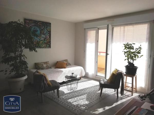 Appartement à louer 2 pièces 47.33m² Le Mans (72000)