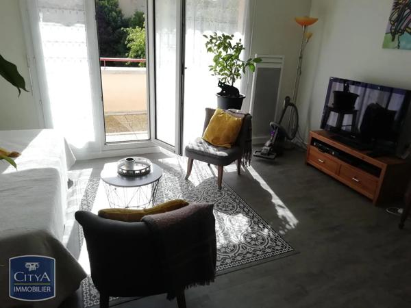Appartement à louer 2 pièces 47.33m² Le Mans (72000)