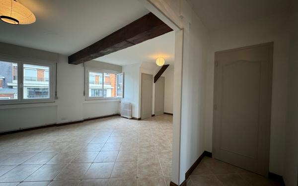 Appartement à vendre    4 pièces • 136 m2 Valenciennes