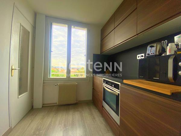 Appartement T2 de 45m² avec balcon. et place privative