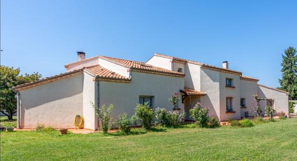 47300 VILLENEUVE SUR LOT Magnifique Maison d'architecte avec piscine à Villeneuve-sur-Lot