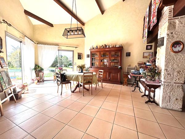 47300 VILLENEUVE SUR LOT Magnifique Maison d'architecte avec piscine à Villeneuve-sur-Lot