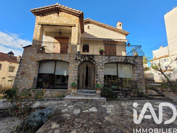 Maison à vendre 4 pièces 117 m² Antibes
