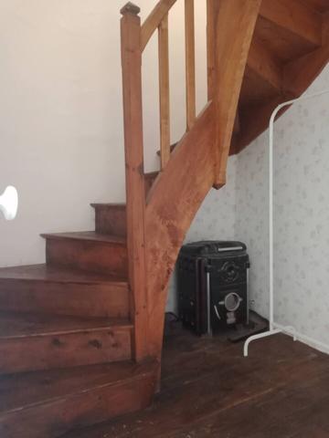 Joli magasin avec habitation au dessus