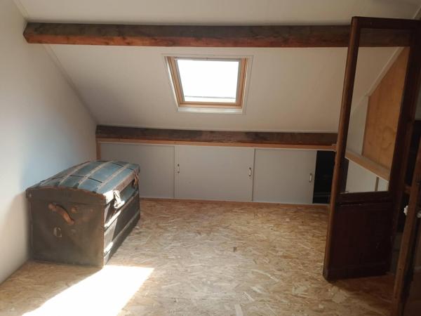 Joli magasin avec habitation au dessus