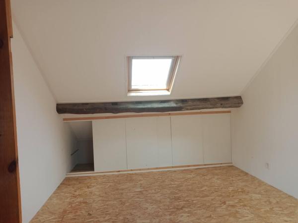 Joli magasin avec habitation au dessus