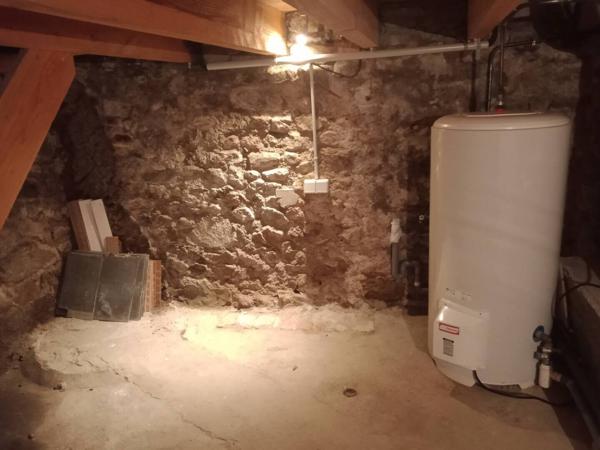 Joli magasin avec habitation au dessus