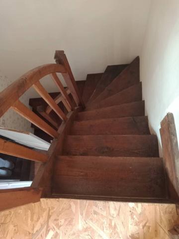 Joli magasin avec habitation au dessus