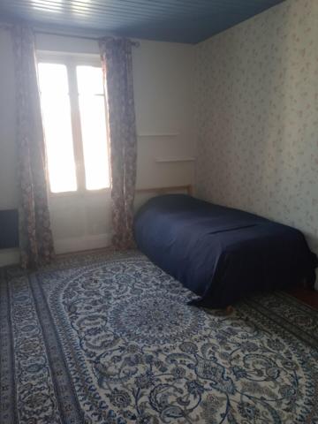 Joli magasin avec habitation au dessus