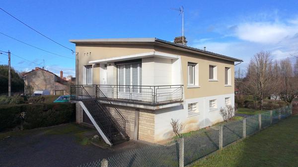 Pavillon des années 60 à SAINT MARTIN  L'ARS