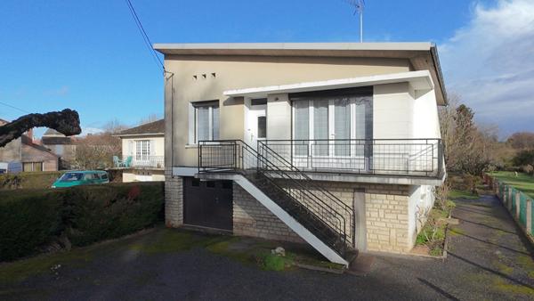 Pavillon des années 60 à SAINT MARTIN  L'ARS