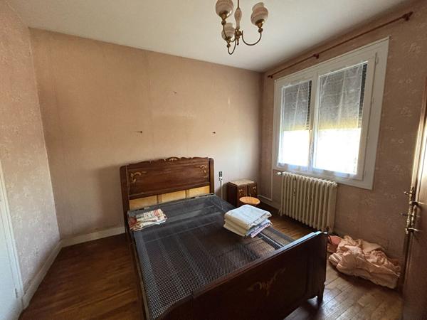 Pavillon des années 60 à SAINT MARTIN  L'ARS