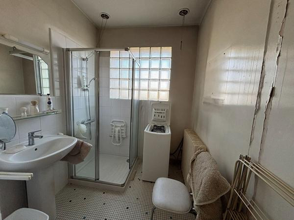 Pavillon des années 60 à SAINT MARTIN  L'ARS