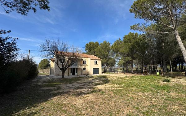 Maison à vendre    3 pièces •  Carpentras