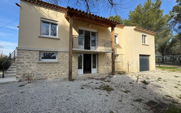 Maison à vendre    3 pièces •  Carpentras