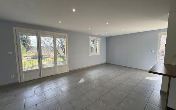 Maison à vendre    3 pièces •  Carpentras