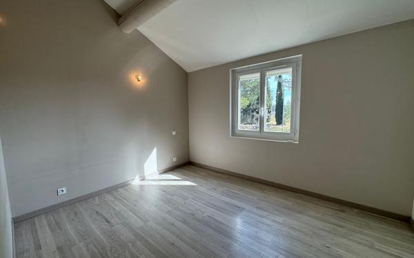 Maison à vendre    3 pièces •  Carpentras