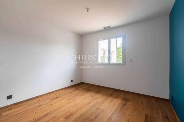 Belle maison contemporaine au cœur de Sadirac