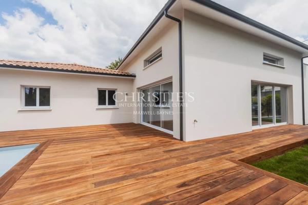 Belle maison contemporaine au cœur de Sadirac