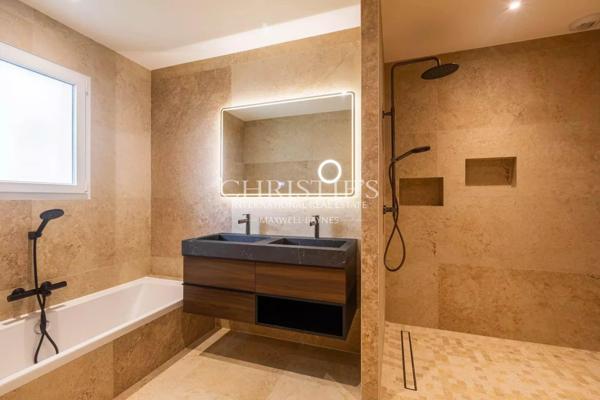 Belle maison contemporaine au cœur de Sadirac