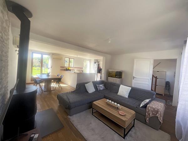 À vendre - Maison individuelle, 6 pièces située à Rosny-sur-Seine (78710)