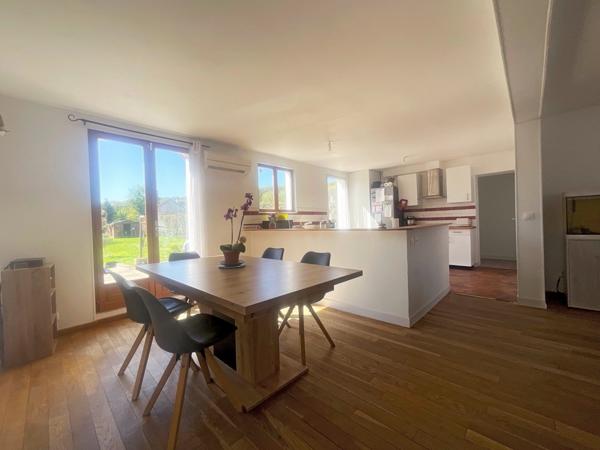 À vendre - Maison individuelle, 6 pièces située à Rosny-sur-Seine (78710)