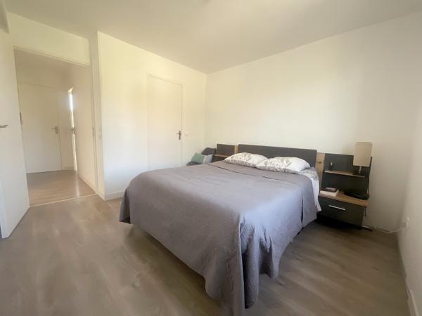 À vendre - Maison individuelle, 6 pièces située à Rosny-sur-Seine (78710)