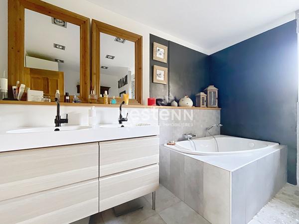 Maison Lauris 5 pièce(s) 150 m2