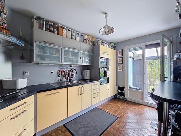 Maison Dreux proche gare, secteur Plein Sud, 3 chambres, jardin, sous sol total