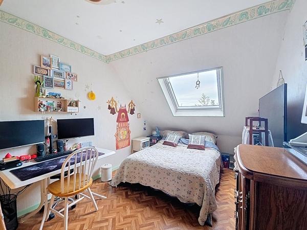 Maison Dreux proche gare, secteur Plein Sud, 3 chambres, jardin, sous sol total