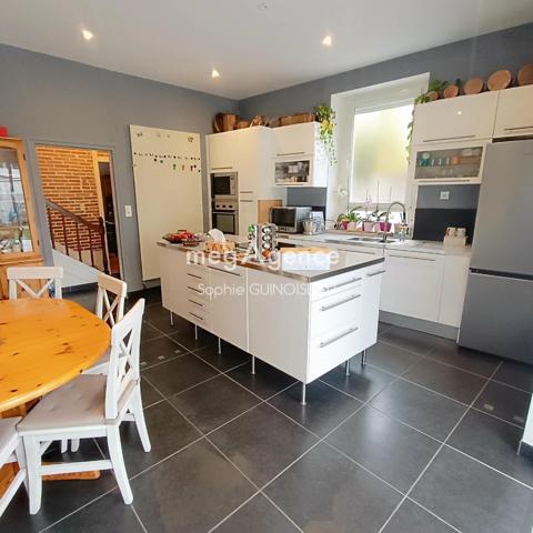 Maison à CHOLET, 49300 - 7 pièces 134m²