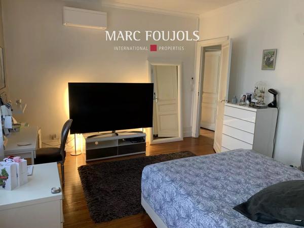 Bordeaux : Maison de ville avec dépendance et jardin avec piscine